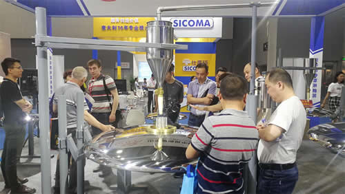 贝华特钟罩淋釉器多款产品亮相广州陶瓷工业展览会