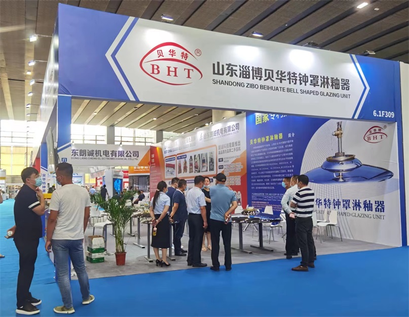 贝华特钟罩淋釉器亮相2021广州陶瓷工业展